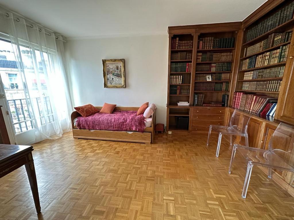 Appartement Av Foch Arc De Triomphe Belles Feuilles Parijs
